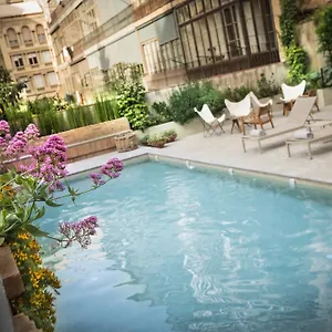 https://alexandra-barcelona-a-doubletree-by-hilton.topbarcelonahotels.com