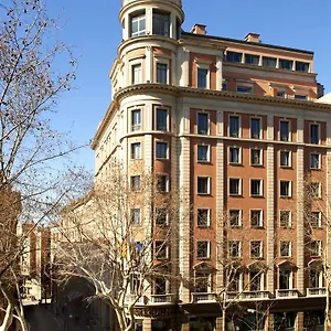 https://le-meridien-barcelona.topbarcelonahotels.com